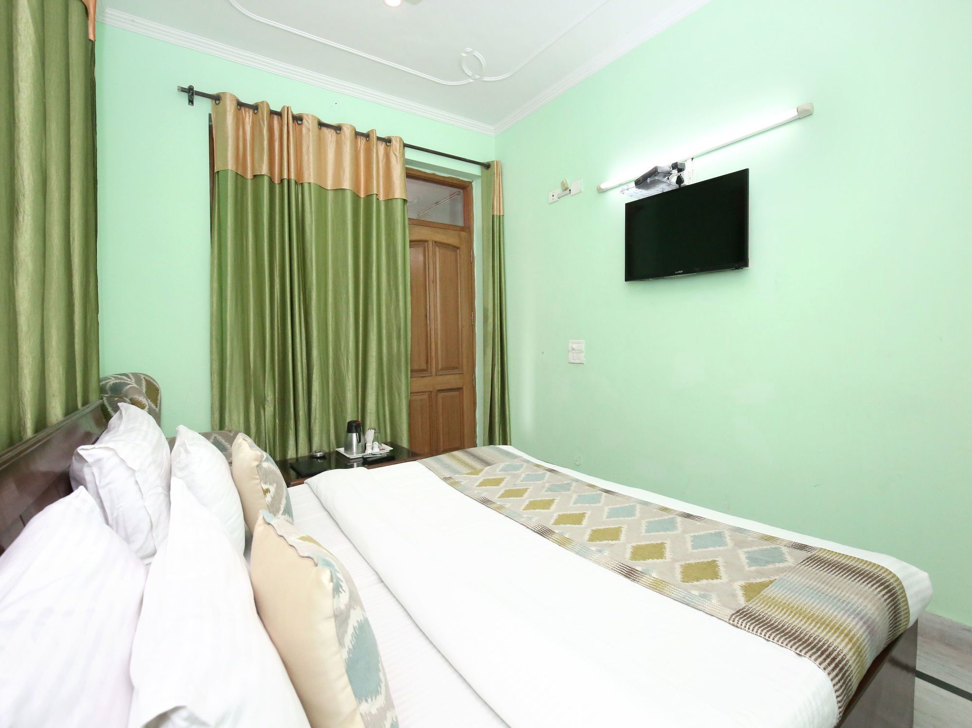 Oyo 6463 Hotel Dove Chandīgarh Eksteriør bilde